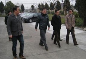 領導蒞臨小區檢查、指導工作